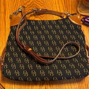 Dooney & Bourke cross body bag